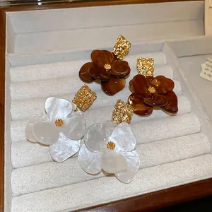 Vintage Flower Dangle Earrings With Silver Earring Post Alloy Acrylic Floral Artificial Pearl White Brown Blue Elegant Jewelry Women