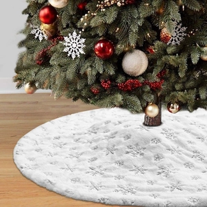 Weißer Weihnachtsbaumrock aus Plüsch mit silbernen Pailletten und Schneeflocken-Stickerei
