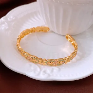 Vintage Enamel Flower Open Bangle 18K Gold Plated Copper Hollow Out Floral Bracelet With Rhinestone For Women Luxury Style