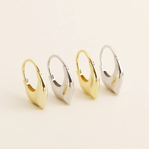 Polished S925 silver heart shaped hoop earrings in gold and silver finishes