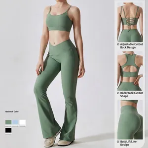 Ensemble de yoga vert sauge avec pantalon évasé côtelé et soutien-gorge à lanières croisées