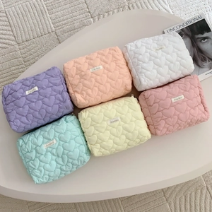 Heart Quilted Cosmetic Bag Makeup Organizer Fabric Zipper Pouch Portable Toiletry Storage Daily Travel Cute Sweet Style Clutch