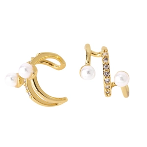Double-layered gold-plated ear cuff with imitation pearls and sparkling zircons