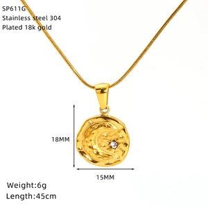 Dettaglio collana tarot oro con dimensioni e specifiche tecniche in acciaio inossidabile 304
