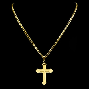 Collier avec pendentif double croix en acier inoxydable doré poli et chaîne cubaine