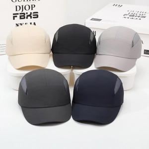 Five-color breathable mesh baseball caps in quick-dry fabric for outdoor sports