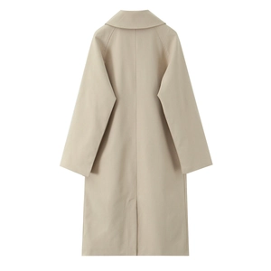 Klassischer beiger Damen Trenchcoat mit Karofutter und Gehschlitz auf der Rückseite