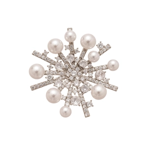 Elegant snowflake brooch with white pearls and sparkling zircons in a silver finish