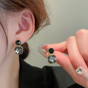 Elegant vintage geometric earrings with black round and gray square faceted crystals