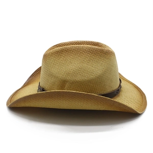 Chapeau de cowboy classique en paille avec bord roulé et bande en similicuir brun