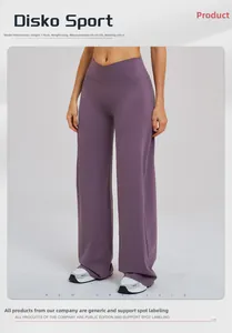 Détail du pantalon de sport large à taille haute avec design en V croisé violet foncé