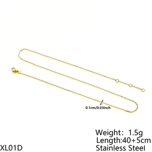 Macro detail of a 0.1cm gold stainless steel chain with length and weight specs