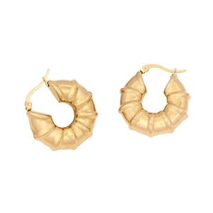Golden irregular ribbed croissant hoop earrings made of polished stainless steel