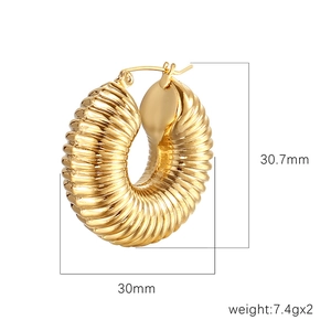 Boucles d'oreilles créoles torsadées en acier inoxydable doré 18 carats avec diamètre 30mm