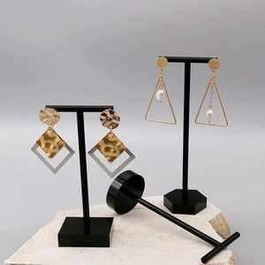 Black Acrylic T-Shaped Earring Display Stand Jewelry Counter Photo Props Earring Holder Organizer Showcase