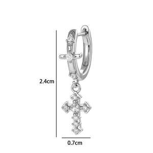 Créoles en argent avec croix en zircons micro-pavés, hauteur 2.4 cm, largeur 0.7 cm