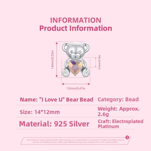 Vista detallada de un dije de oso de plata 925 con piedra de corazón, 14mm x 12mm