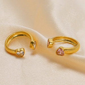 Minimalist 18K gold stainless steel open ring with heart-shaped zircon gemstone