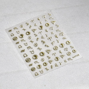 Adesivi per unghie 5D dorati con segni zodiacali e motivi celesti in rilievo metallico