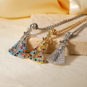 Collier Pendentif Vierge Marie Religieux en Acier Inoxydable Cuivre Incrusté Strass Multicolore pour Femmes Bijoux Mode