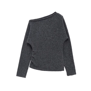Pull en maille gris foncé à épaules dénudées avec manches longues et col asymétrique