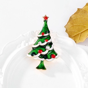 Vintage Christmas tree brooch with green enamel, colorful rhinestones and gold alloy