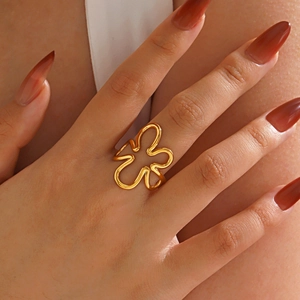 Bague Ouverte Ligne Fleur Abstraite Creuse Mode Acier Inoxydable Ajustable Bijoux Tendances Minimalistes Pour Femmes