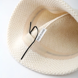 Chapeau de soleil en tricot beige pliable pour femme avec bandeau et cordon ajustable