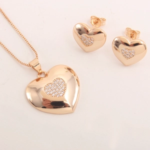 Trendy Copper 18K Gold Plated Heart Zirconia Pendant Necklace Earrings Set Fashion Women Heart Jewelry Set Valentine Gift