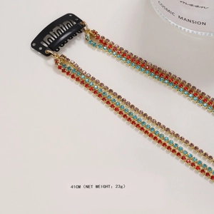 Detail of 41cm sparkling rhinestone hair chain with gold BB clip for stylish hairstyles