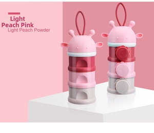 Tragbarer dreischichtiger Baby-Milchpulverspender in Rosa mit Giraffengriff und Deckeln