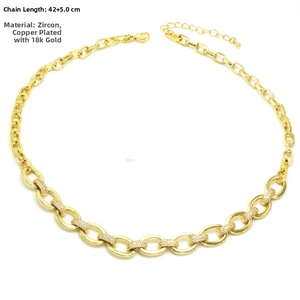 Detail of 18k gold plated necklace with 42+5cm adjustable chain and zircon inlay