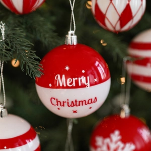 Lot de boules de Noël rouge et blanc avec lettrage Merry Christmas et motifs variés