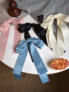 Barrettes à nœuds en satin rose, noir, crème et bleu avec de longs rubans élégants