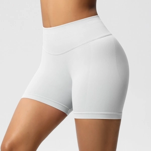 Détail du short de fitness sans couture blanc à taille haute avec gaine abdominale