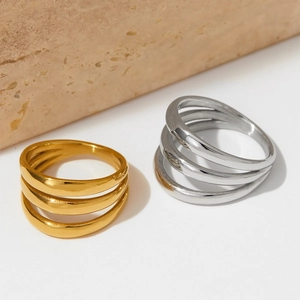 Bagues minimalistes multicouches en acier inoxydable avec finitions or et argent