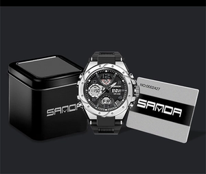 Dettaglio dell'orologio sportivo SANDA con doppio display, scatola metallo e garanzia