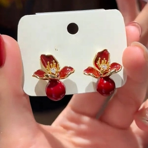 Boucles D'oreilles Fleurs Vintage Pétales En Émail Avec Tige En Argent Künstliche Perle D'imitation Zircon Bijoux Élégants Femmes