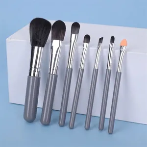 Portable 7pcs macaron makeup brush set with purple powder and eyeshadow brushes