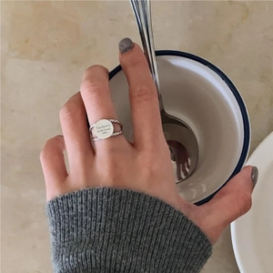 925 sterling silver vintage ring with double twist band and engraved circle charm
