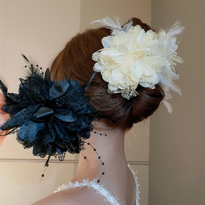 Elegant lace flower and feather hair claw clip for women's bun hairstyle styling
