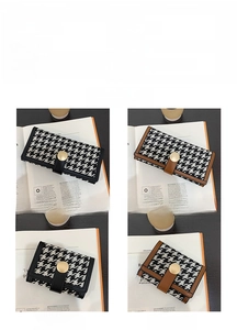 Detailed size chart for houndstooth PU leather wallet with large and small dimensions