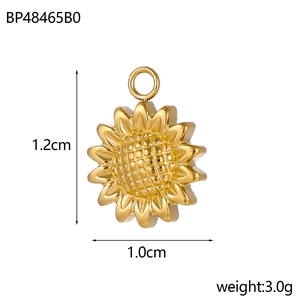 Detailed view of golden sunflower pendant with dimensions 1.2cm x 1.0cm and weight 3.0g