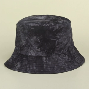 Unisex black tie-dye bucket hat with sun protection and unique cloud pattern