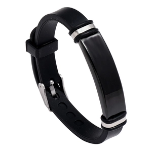 Bracciale minimalista in silicone nero da uomo con una piastra in acciaio inossidabile lucido