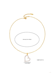 Detailansicht einer goldenen Herzkette mit Maßen von 2,5 cm und einem Gewicht von 3,1 g