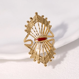 Bohemian gold plated fan-shaped hollow ring with a vintage red oval stone centerpiece
