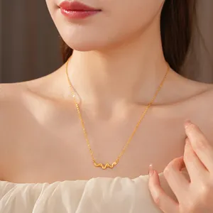 Vintage brushed gold wavy necklace for women showing elegant collarbone styling