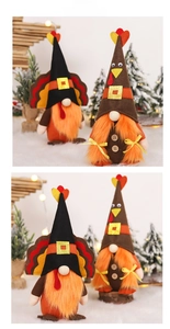 Vue détaillée des gnomes de Thanksgiving faits main avec accents de dinde et textures en peluche