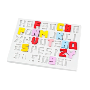 Silikonform im Pixel-Art-Stil für russische Großbuchstaben und Zahlen für DIY-Handwerk